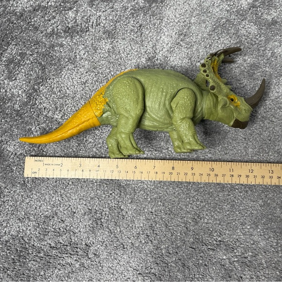 Mattel Jurassic World: Dominion Roar Strikers Sinoceratops Dinosaur Figure Works - Picture 3 of 9